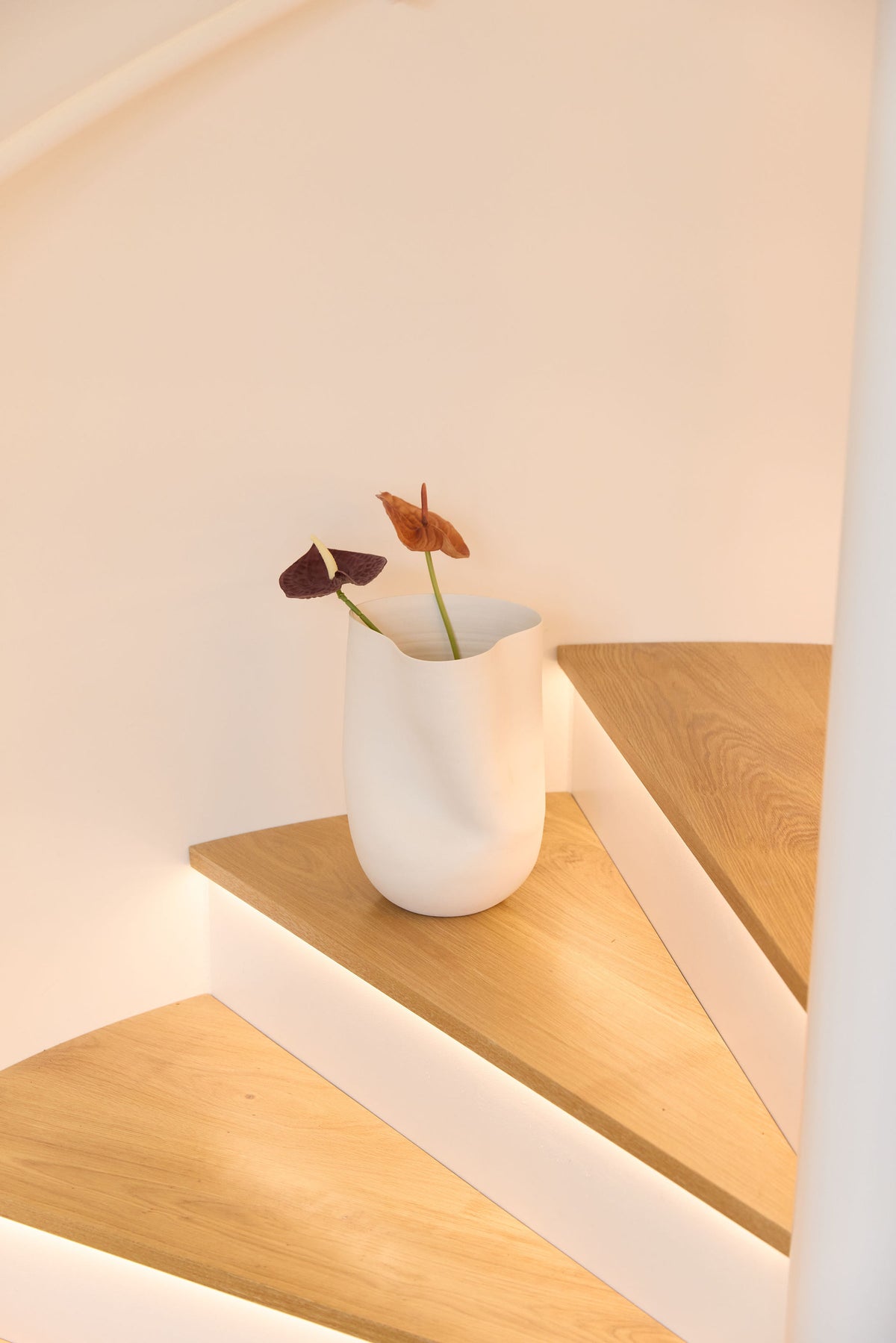 Knew Vase – Handcrafted Ceramic in 3 Sizes, Watertight