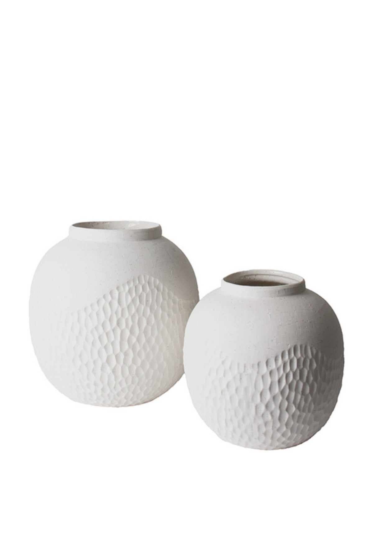 Small and large Ondular Bellied Pots side by side on white