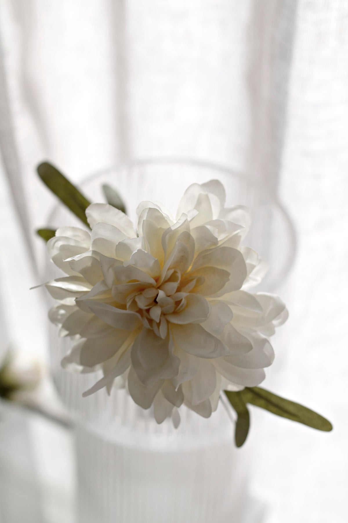 Cottage Dahlia Stem, White 38cm Faux Flower