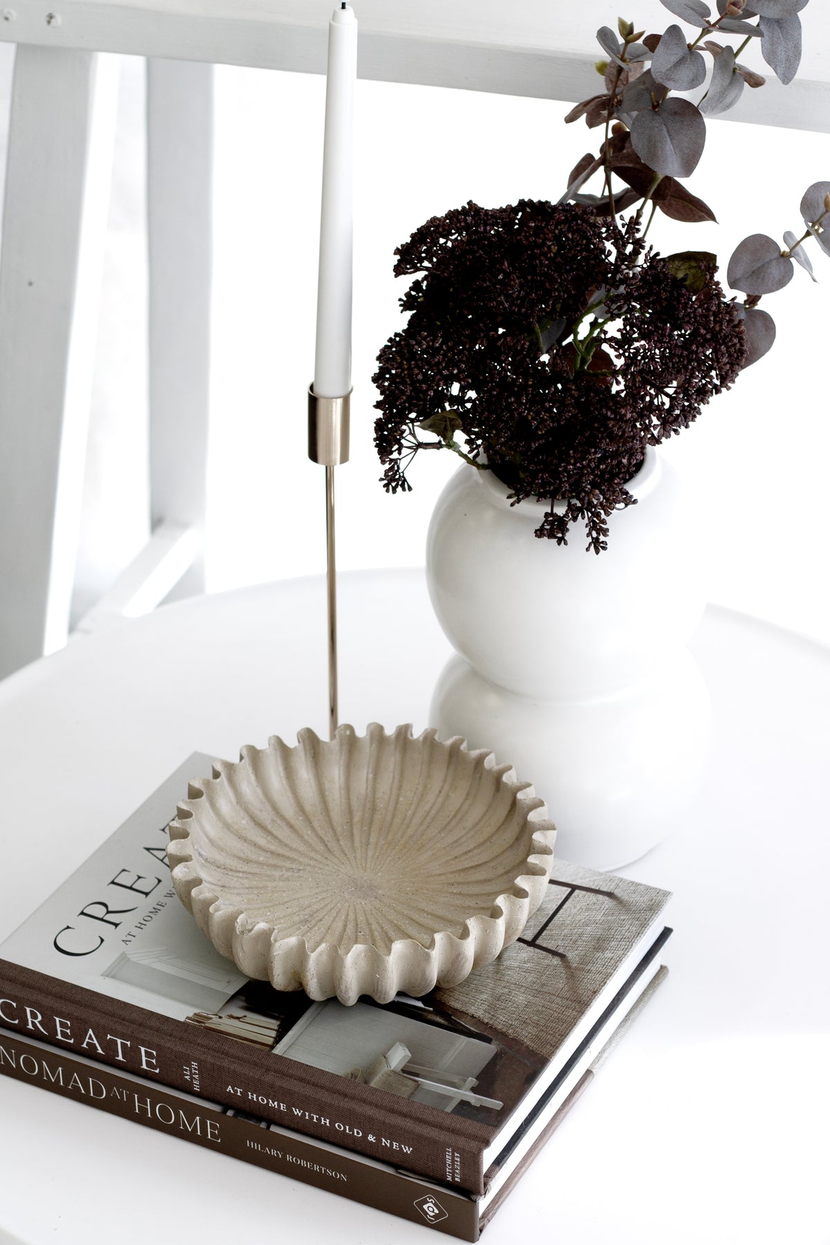 Rome Scalloped Stoneware Platter – Textured Display Bowl