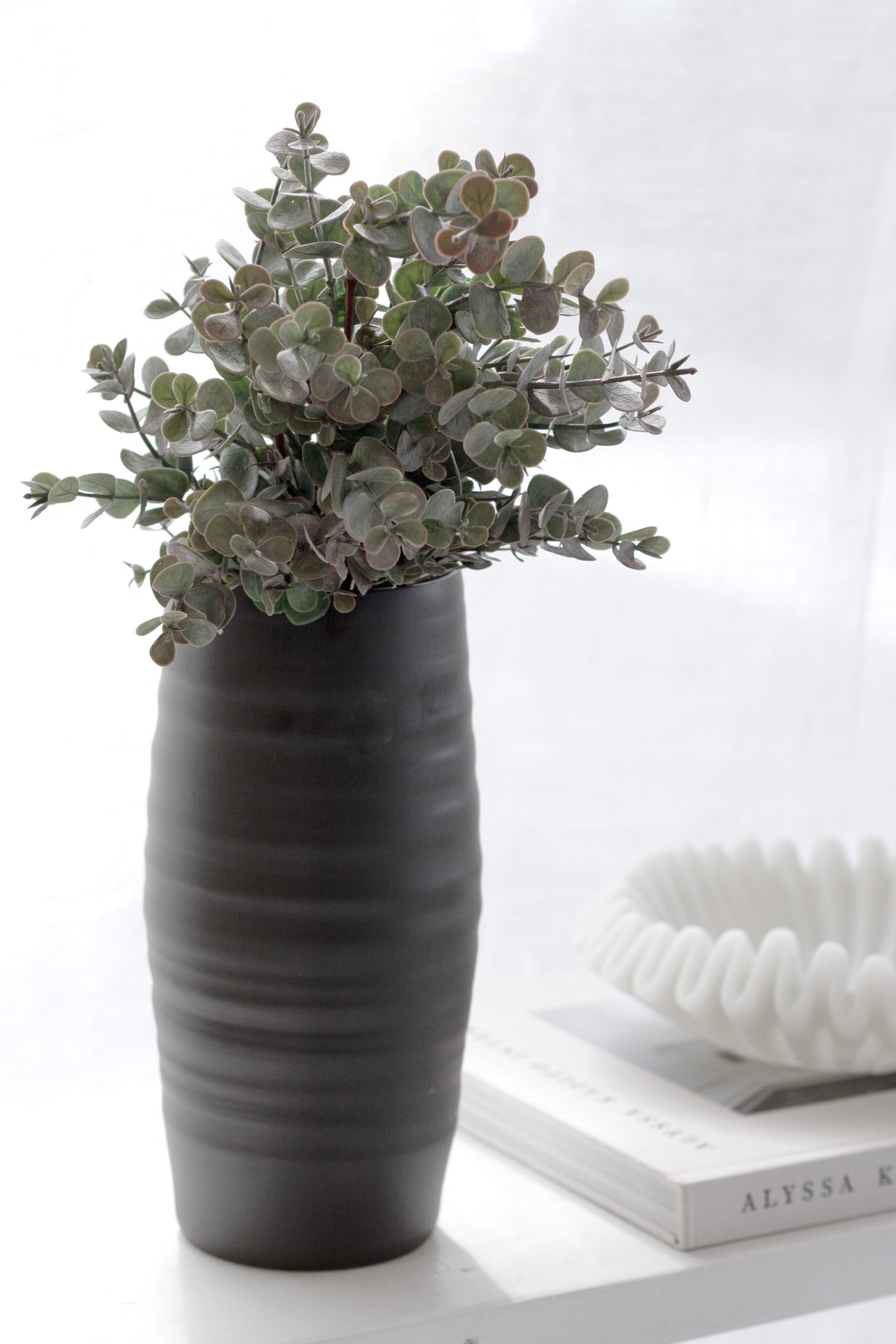 Ash Textured Ceramic Vase – Beige or Black