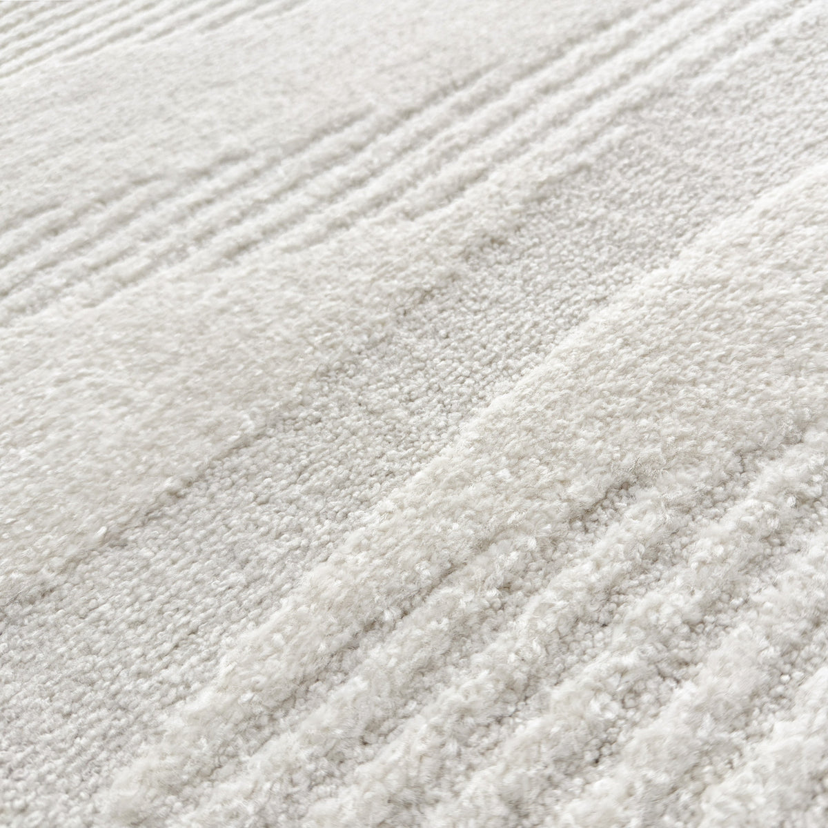 Close view of the raised wave lines in the cloud white pile