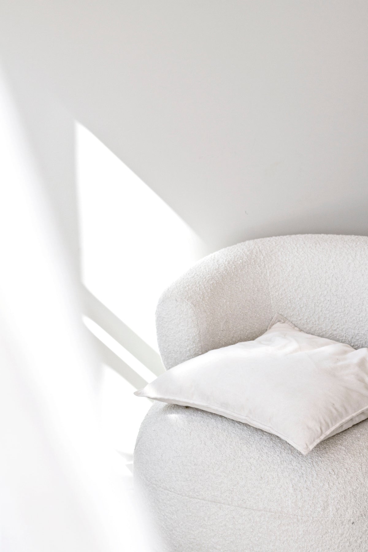 Styling the Vanilla Girl Aesthetic: Softness, Simplicity, and Everyday Luxury