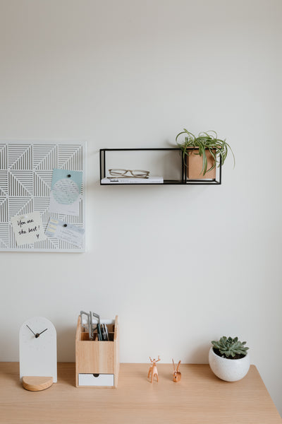 Umbra Cubist Shelf – Sand/Black (Small) | Floating Shelf + Planter