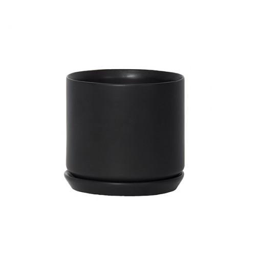 Oslo Jet Black Medium stoneware planter with its matching saucer, on a white background