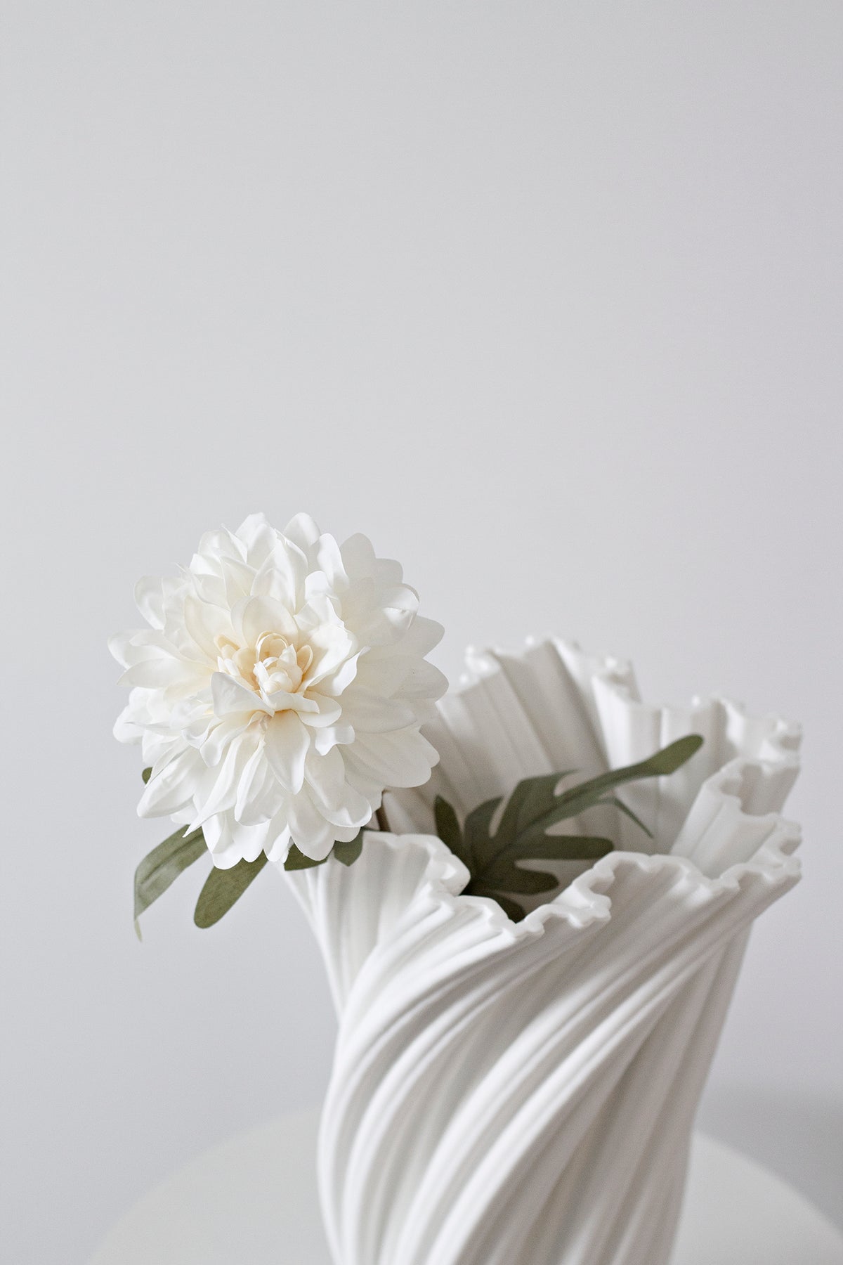 Cottage Dahlia Stem, White 38cm Faux Flower