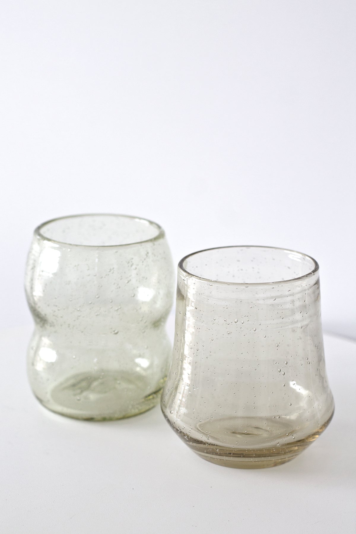 Tom Tumbler – Mouth-Blown Glass with Speckled Texture