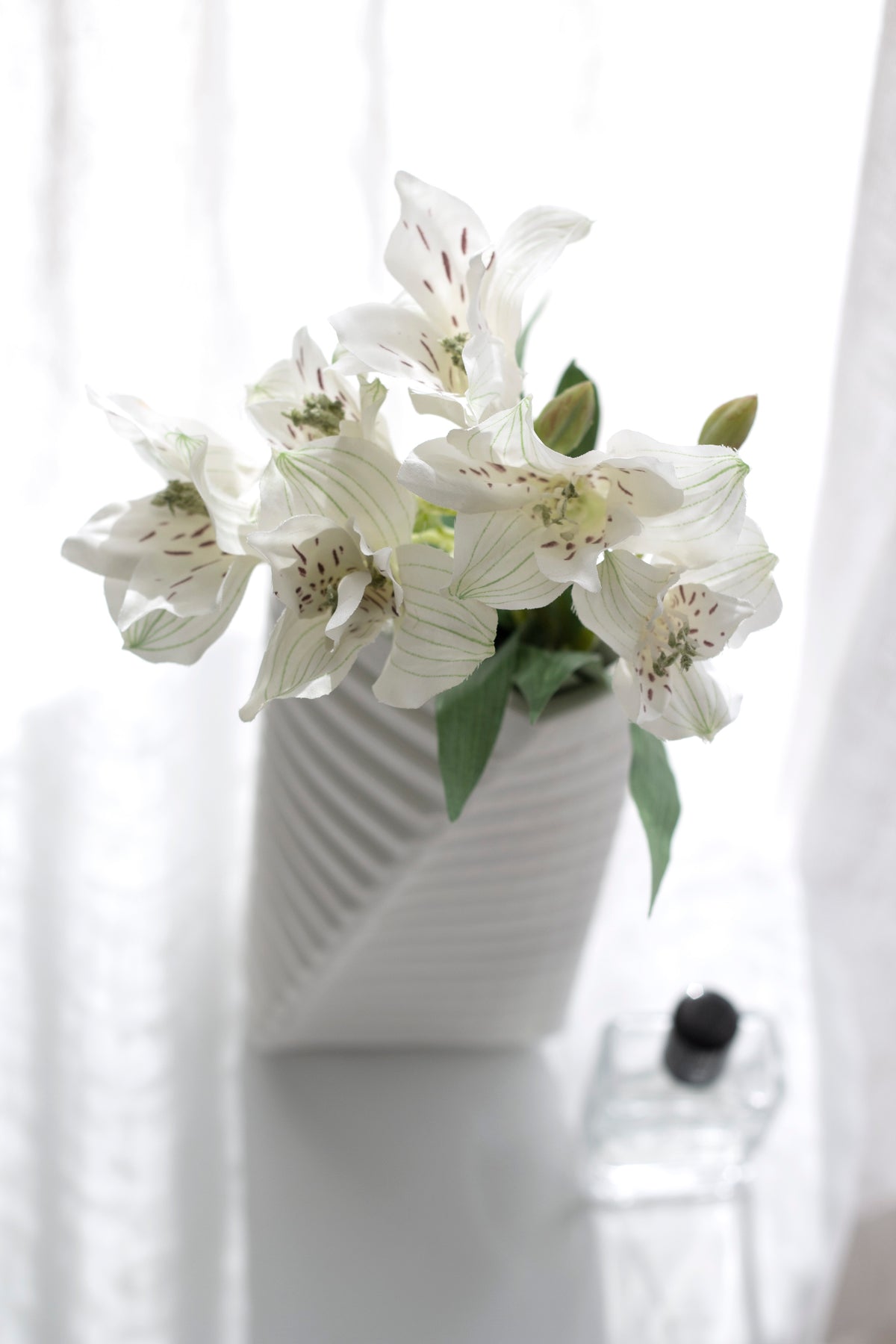Astromelia Stem, White Diamond 63cm Faux Flower