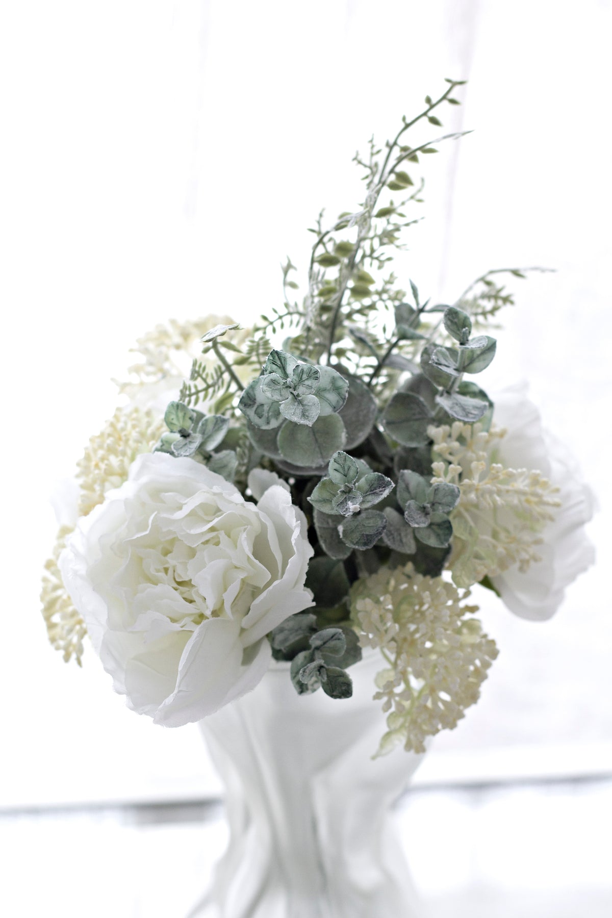 Ranunculus Berry Mix Bouquet, Cream 28cm Faux Bunch