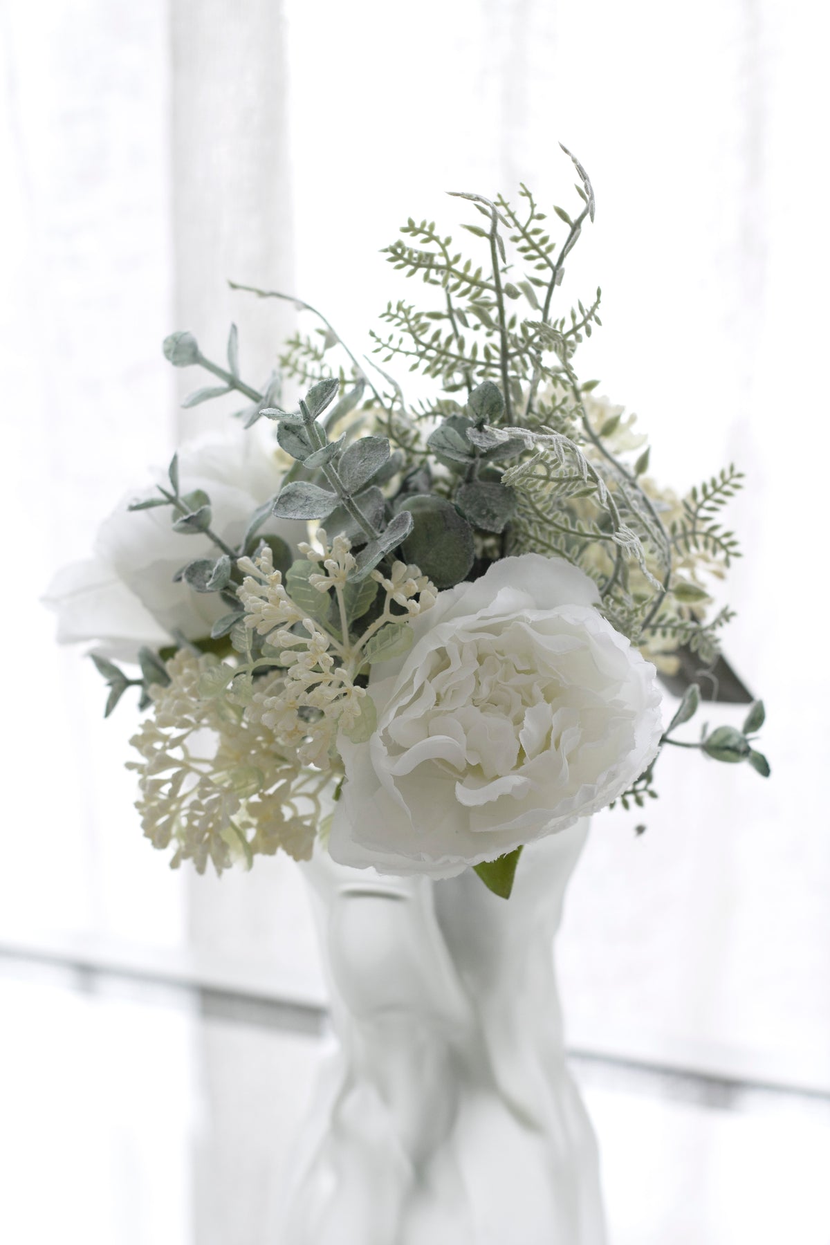 Ranunculus Berry Mix Bouquet, Cream 28cm Faux Bunch
