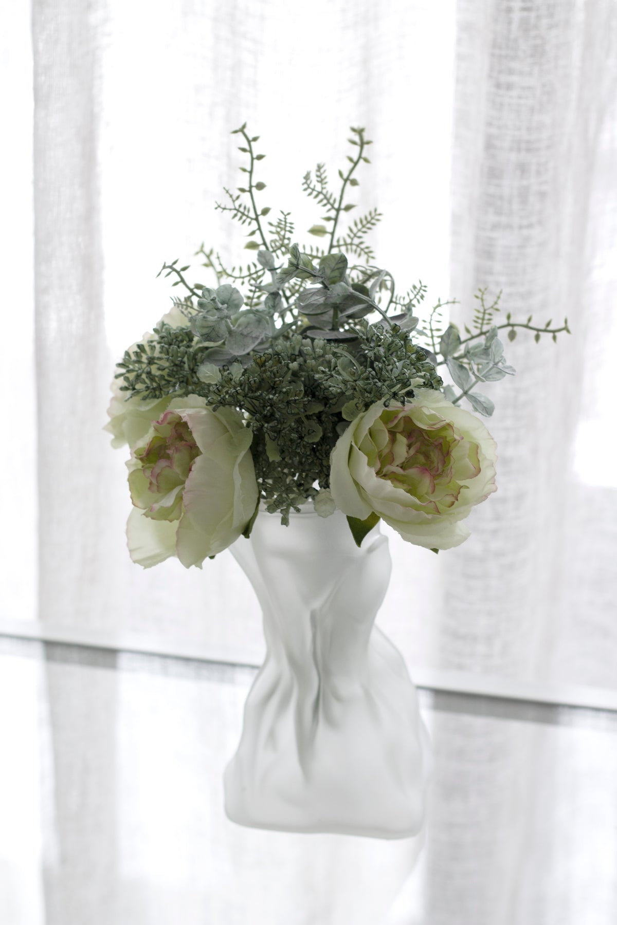 Ranunculus Berry Mix Bouquet, Green 28cm Faux Bunch