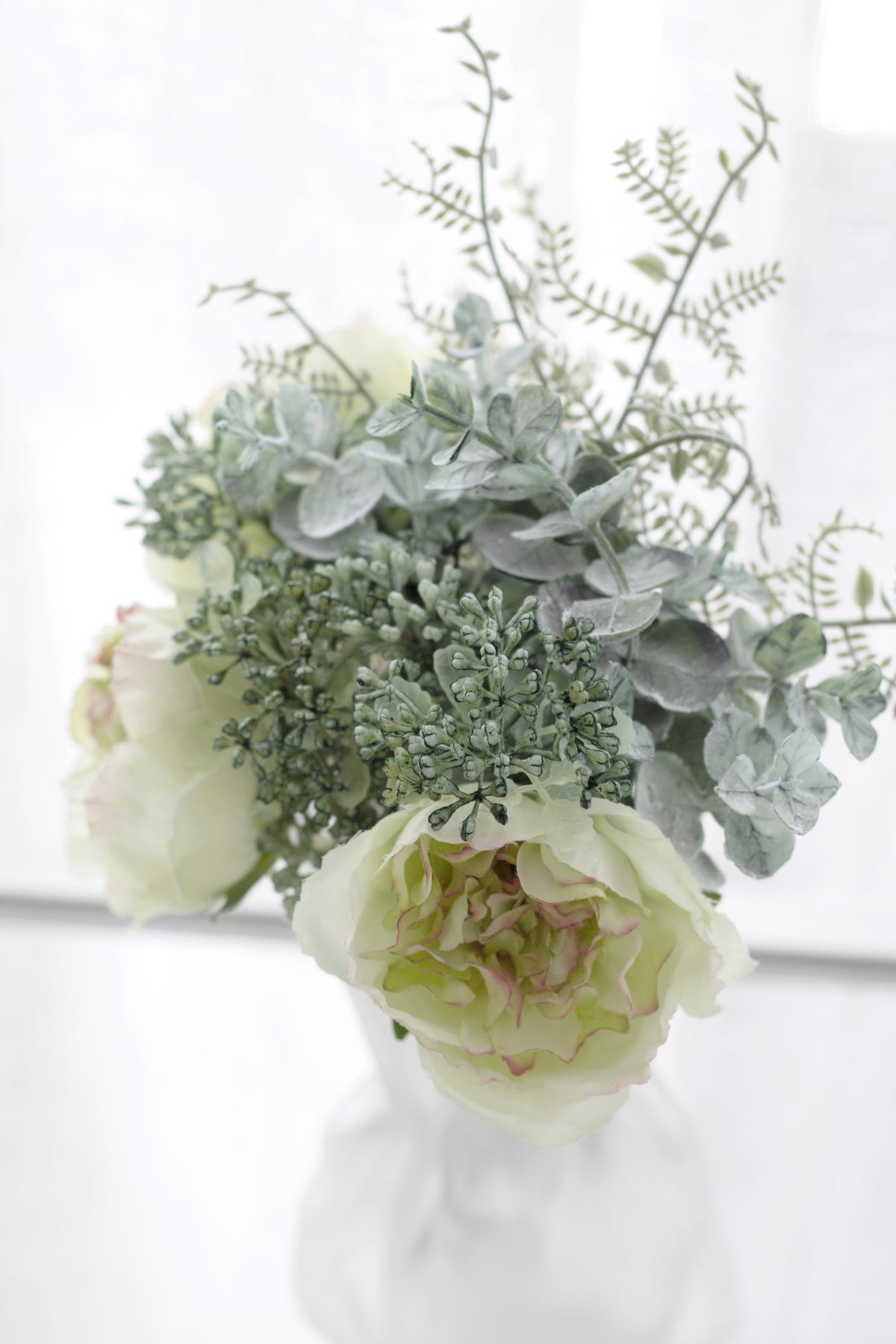 Ranunculus Berry Mix Bouquet, Green 28cm Faux Bunch
