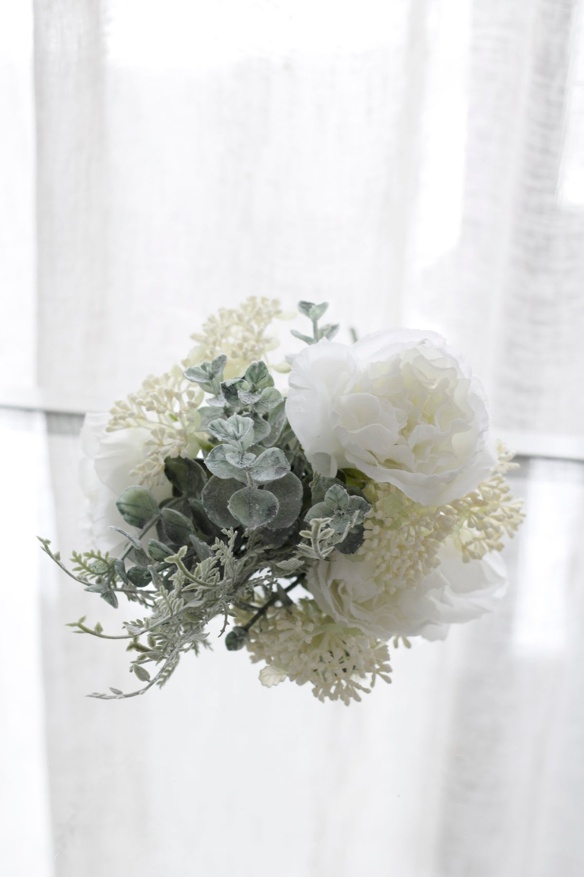 Ranunculus Berry Mix Bouquet, Cream 28cm Faux Bunch
