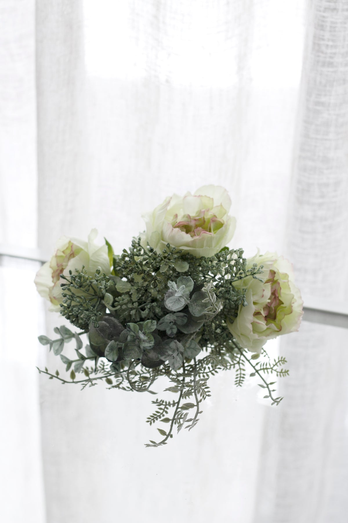 Ranunculus Berry Mix Bouquet, Green 28cm Faux Bunch