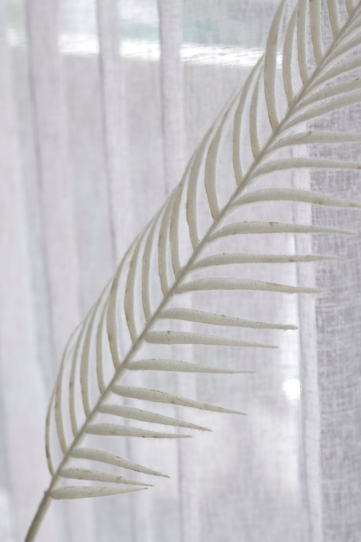 White Palm Leaf Stem, 1m Decorative Faux Frond