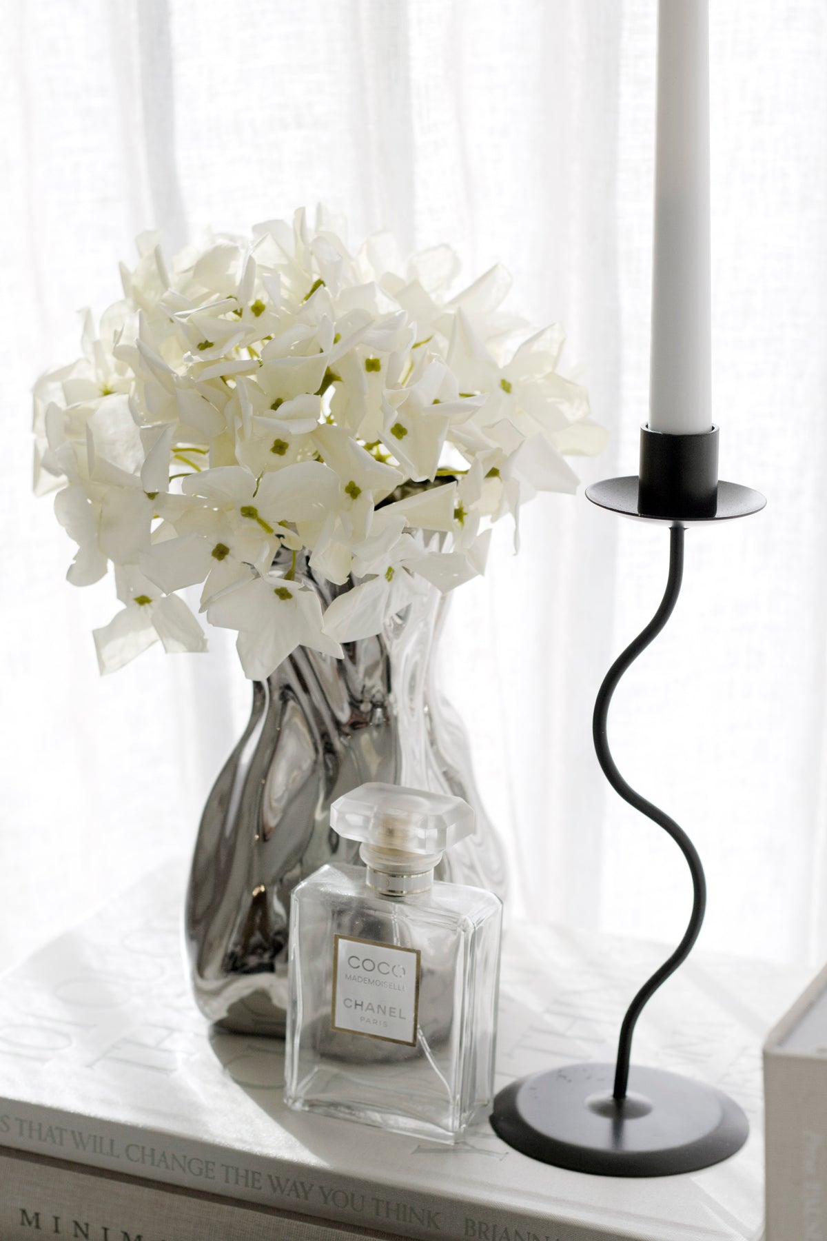 Grandiflora Hydrangea Stem, White or Pink 62cm Faux Flower