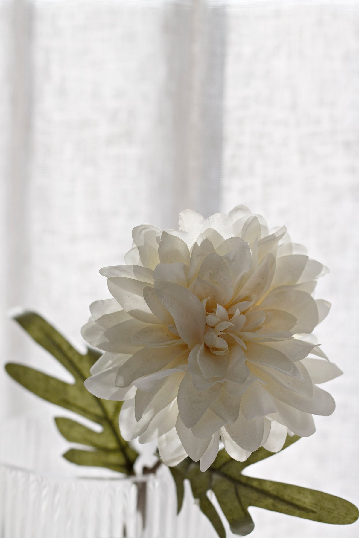 Cottage Dahlia Stem, White 38cm Faux Flower