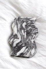 Frida Wavy Tray Calcutta Marble