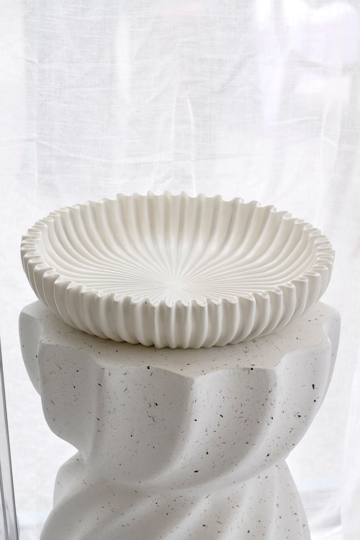 Rome Scalloped Platter – Nude Display Bowl (Large)