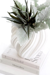 Amelie 3D Printed Ceramic Vase – Matte White or Black (Small/Large)