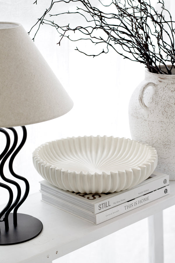 Rome Scalloped Platter from Papier HQ – Decorative Display Bowl in Nude (Large)