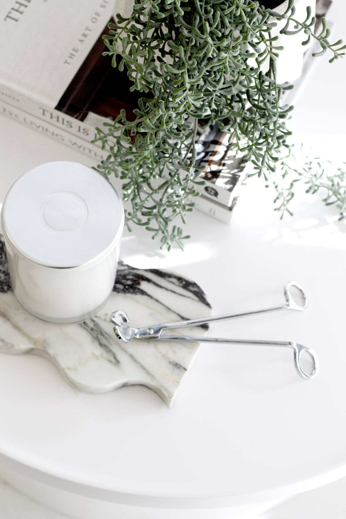 Frida Wavy Marble Tray – Calacatta Display Dish