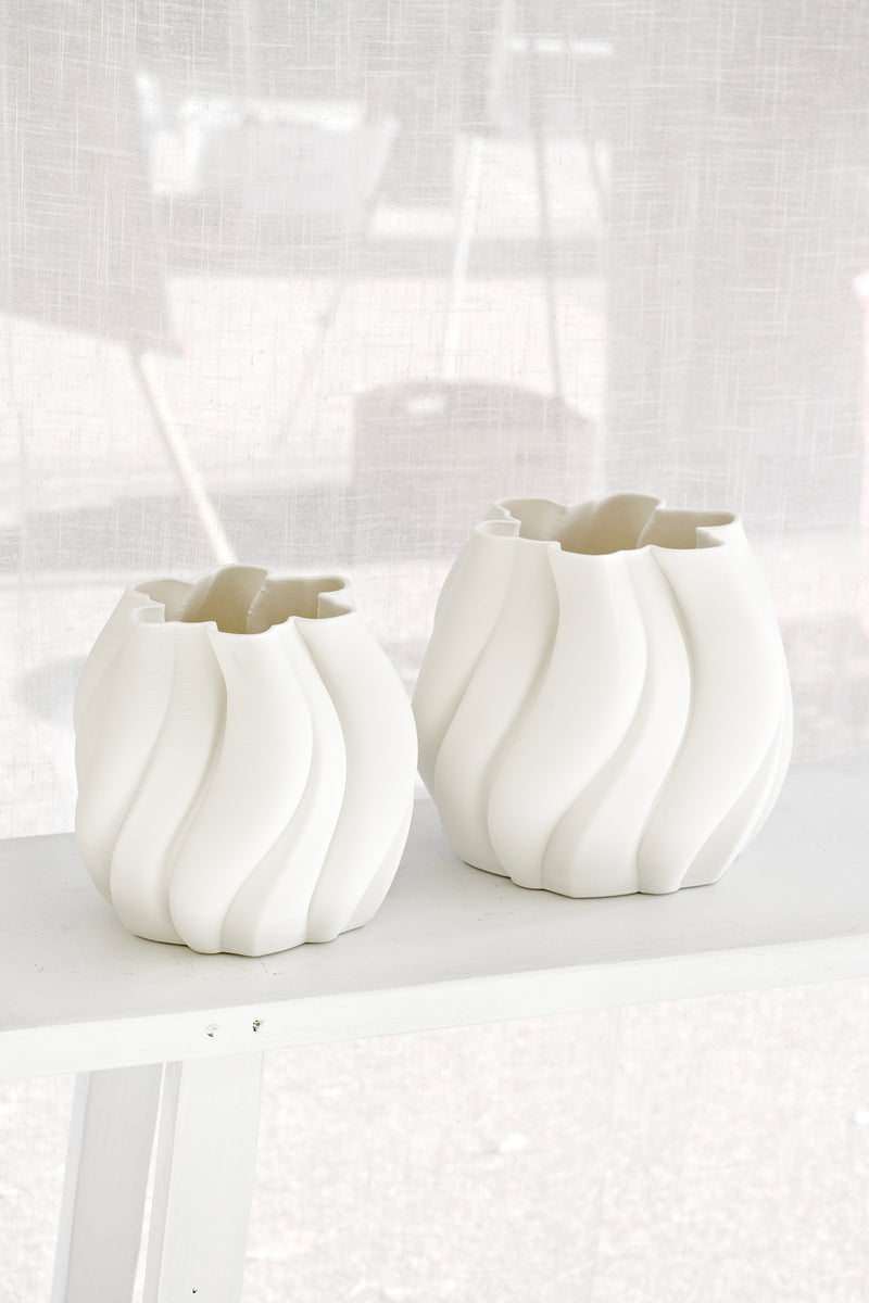 Emmy 3D Printed Ceramic Vase – Sculptural White Vessel | Small & Large
