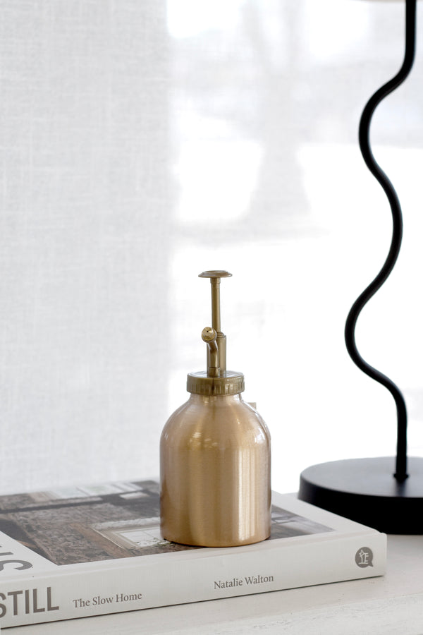 Elegant Plant Mister – Brushed Aluminium or Brass Finish | Indoor Gardening Essential