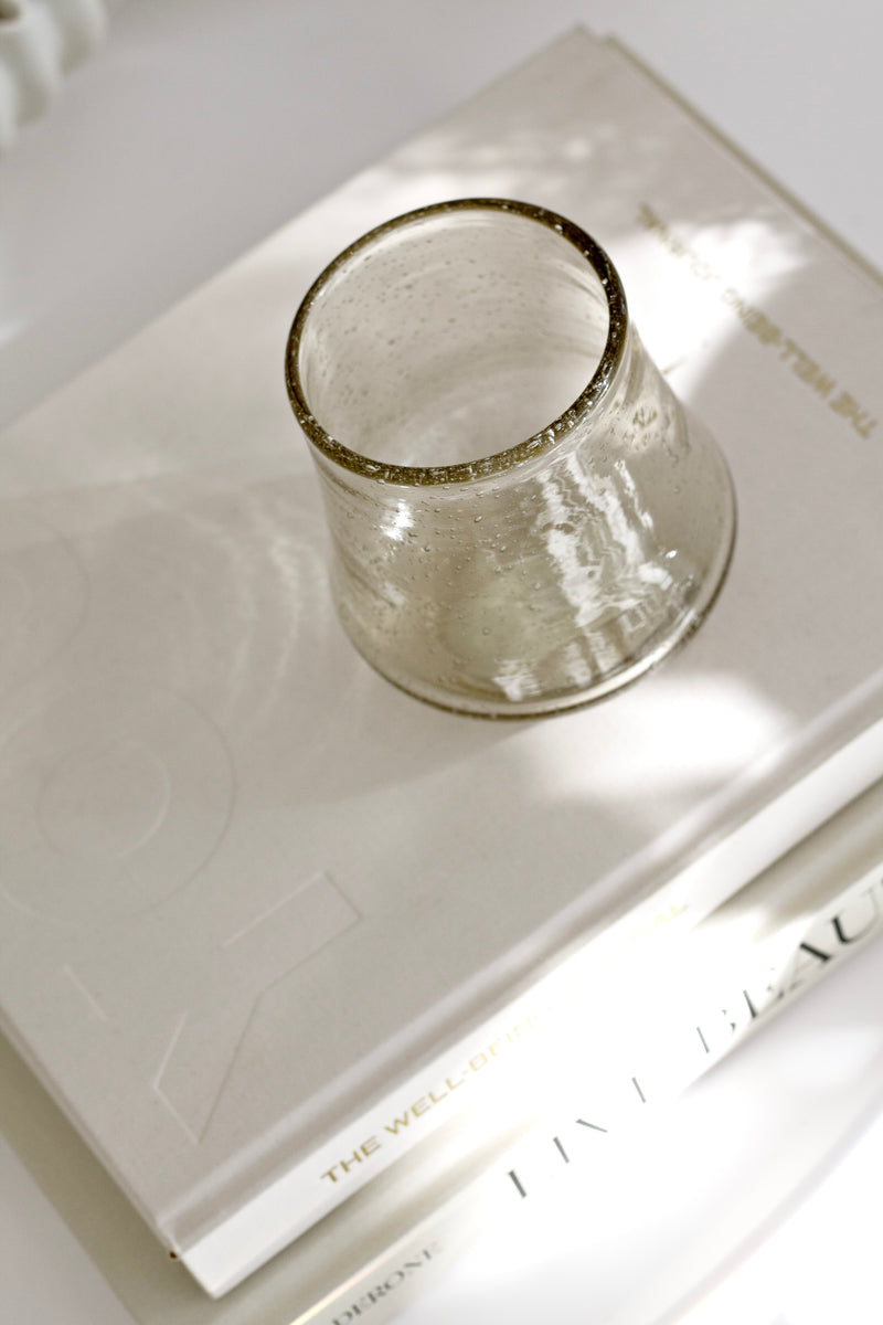 Tom Tumbler – Mouth-Blown Glass with Speckled Texture
