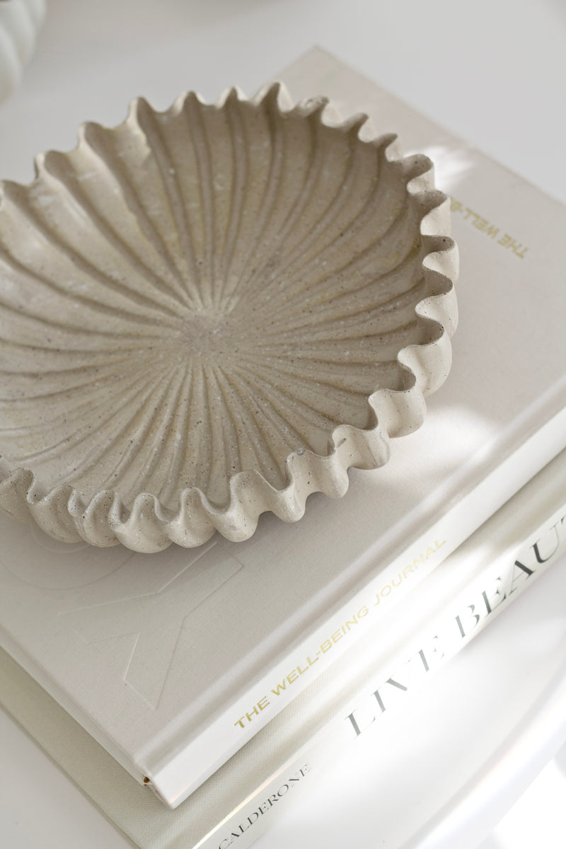 Rome Scalloped Stoneware Platter – Neutral Textured Bowl