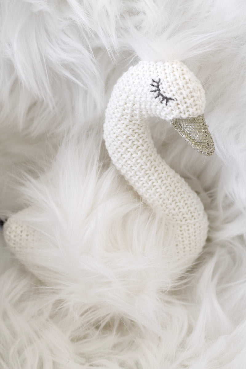 Sylvie Swan Baby Rattle – Elegant Plush Rattle by Lily & George (19x15cm)