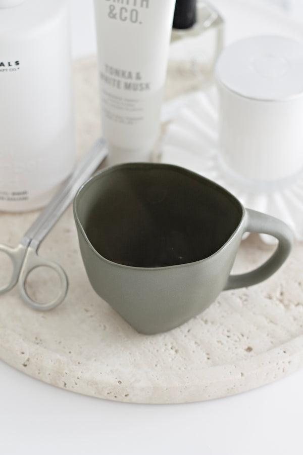 Haan Mug – Organic Stoneware Coffee Cup in Natural Finish