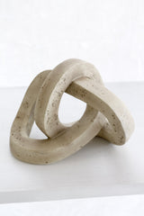 Marley Decorative Link Sculpture – Sand Resin Chain Ornament