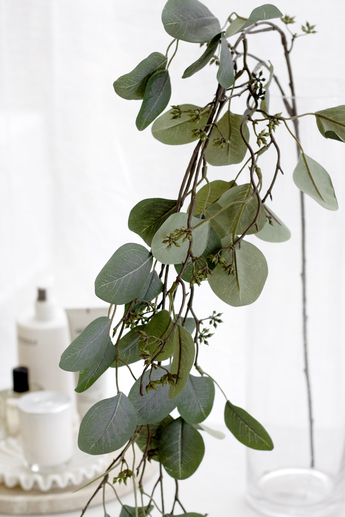 Gunni Eucalyptus Hanging Trail, Realistic Faux Greenery