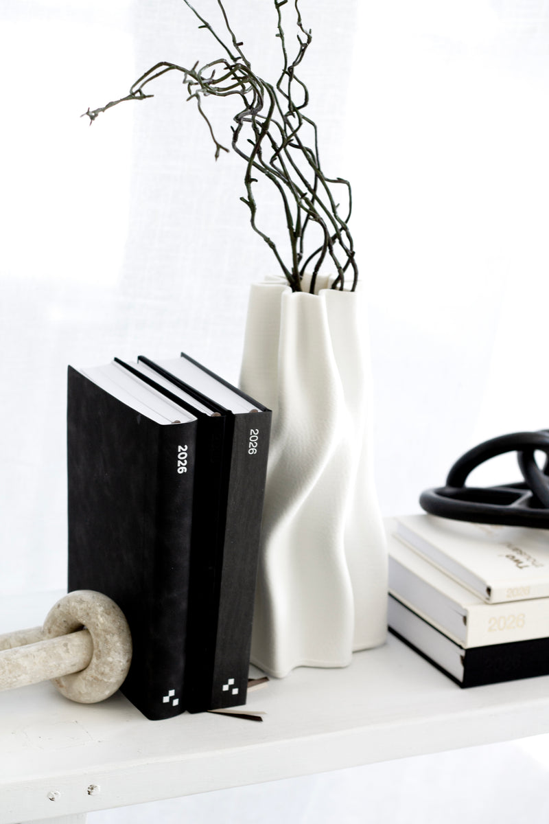 Marble Loop Chain Decor | Sculptural Stone Accent – White Marble Object