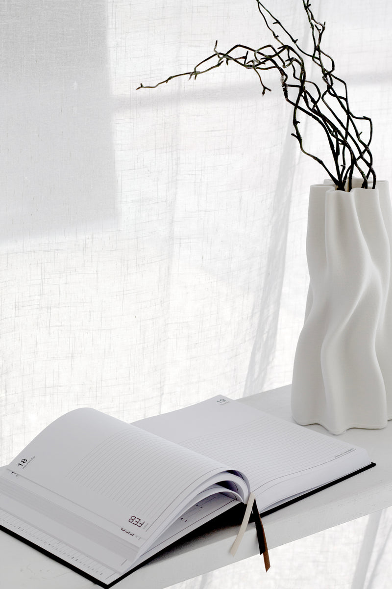 Anouk White 3D Printed Ceramic Vase – Sculptural Wave Design