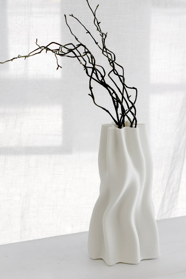 Anouk White 3D Printed Ceramic Vase – Sculptural Wave Design