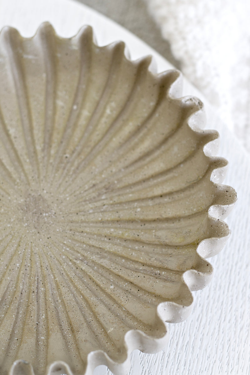 Rome Scalloped Stoneware Platter – Neutral Textured Bowl