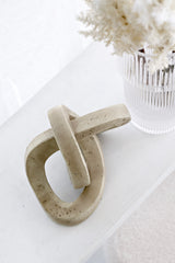 Marley Decorative Link Sculpture – Sand Resin Chain Ornament