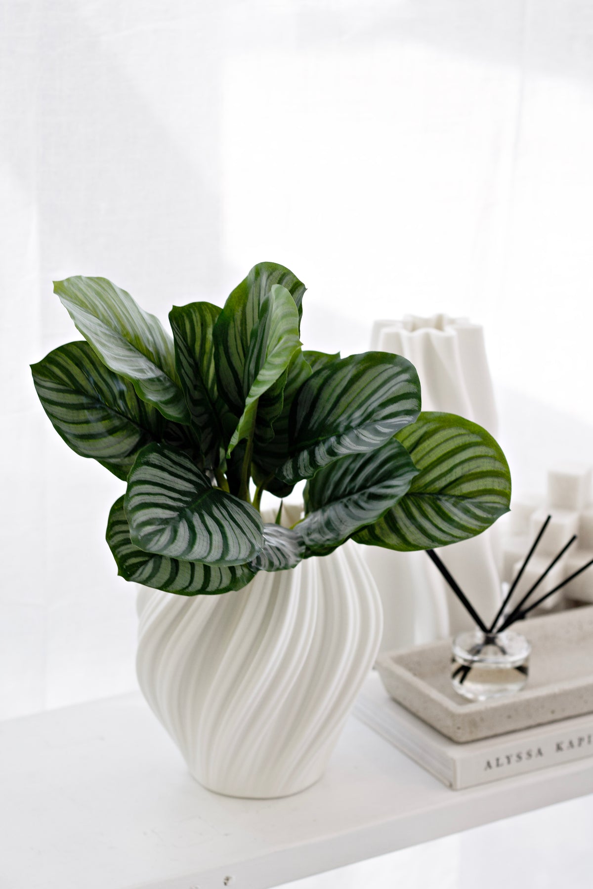 Calathea Orbifolia Leaf Bush, 35cm Faux Foliage Stem