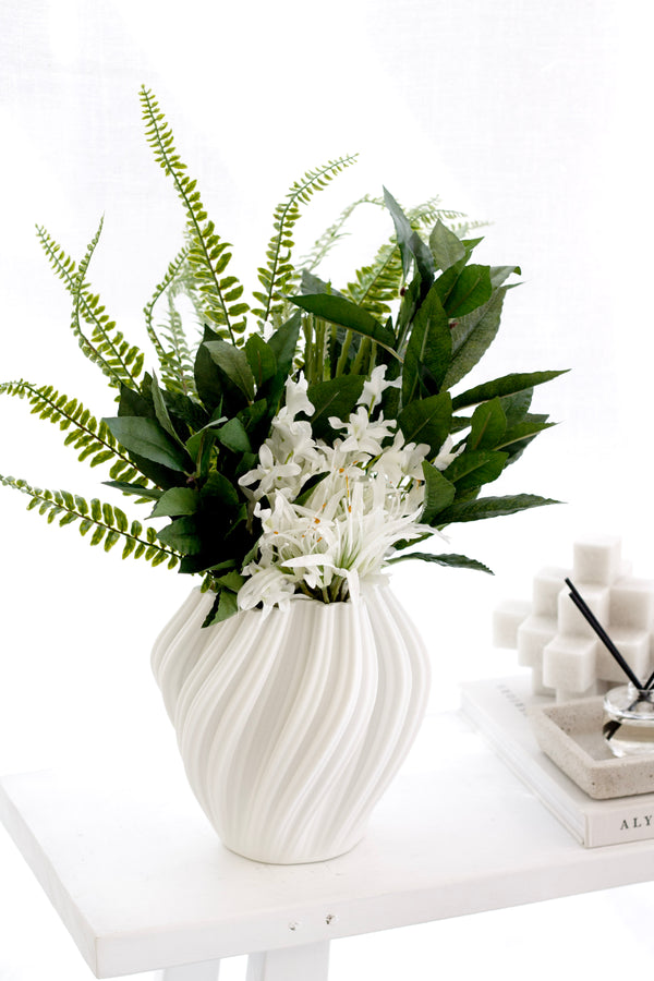 Artificial Deer Fern – Lush Green Plastic Foliage, 57cm