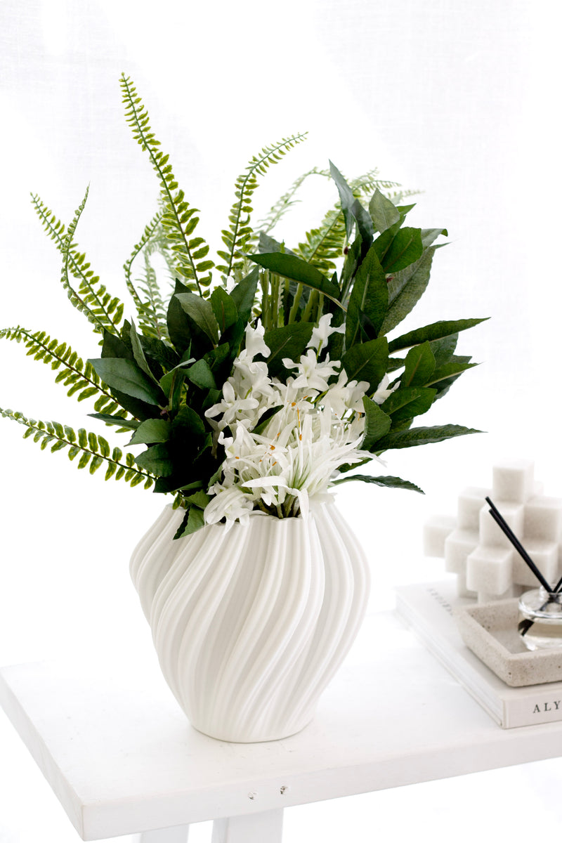 Artificial Deer Fern – Lush Green Plastic Foliage, 57cm