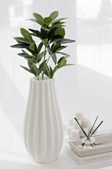 Steffi 3D Printed Ceramic Vase – Sculptural Vase in White or Black (Small / Large)
