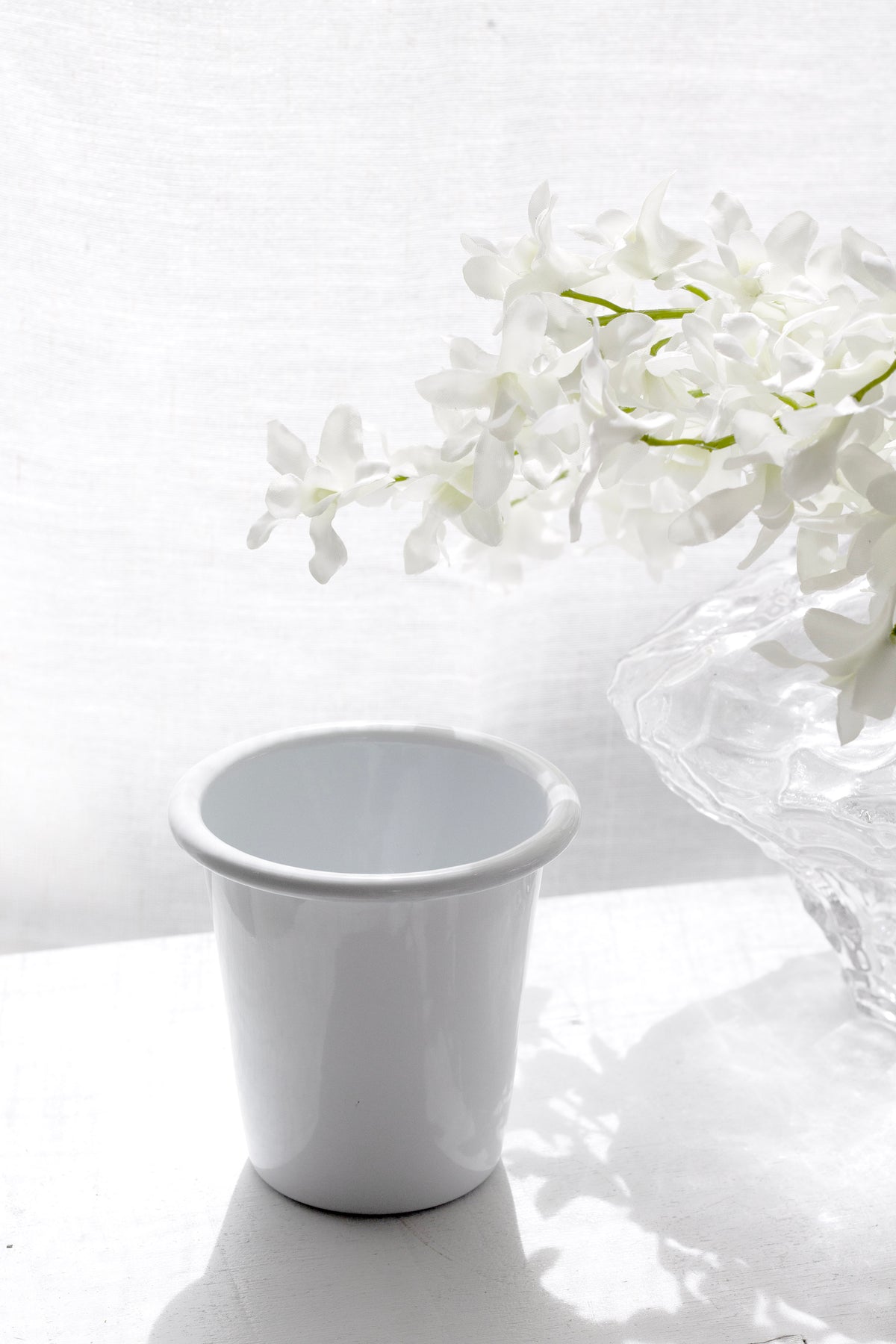 White Enamel Tumbler 350ml – Durable Classic Drinkware