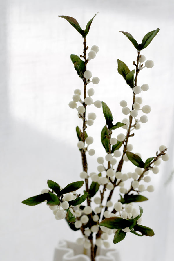 Artificial White Cranberry Spray – 61cm Decorative Floral Stem