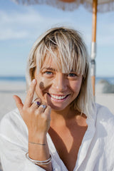 Sticky Zinc SPF 50+ Tinted Sunscreen – Broad Spectrum with Niacinamide (Light & Medium Tint)