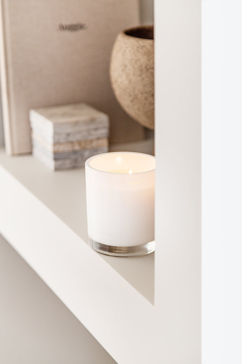 The Aromatherapy Co. Naturals Candle, 400g, Santal & Vanilla Orchid