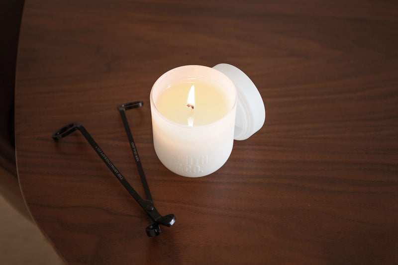 Smith & Co. Tonka & White Musk Soy Candle 250g – Zesty Citrus