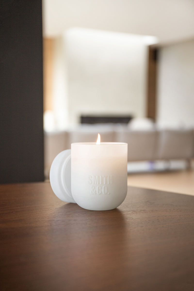 Smith & Co. Tonka & White Musk Soy Candle 250g – Zesty Citrus