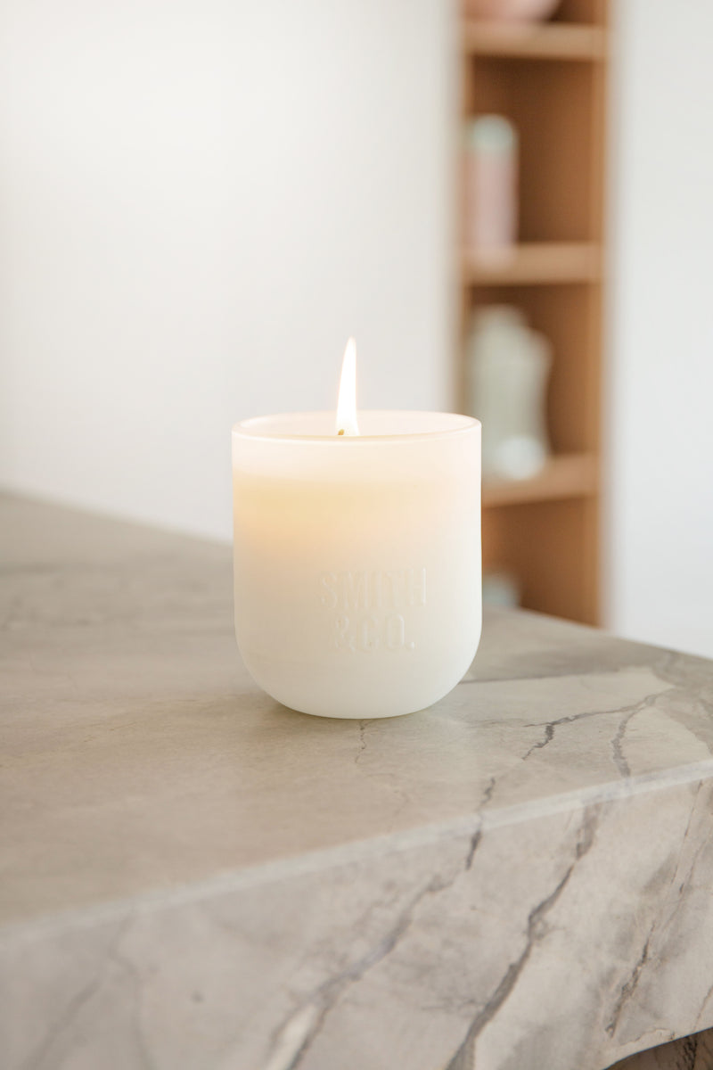 Smith & Co. Tonka & White Musk Soy Candle 250g – Zesty Citrus